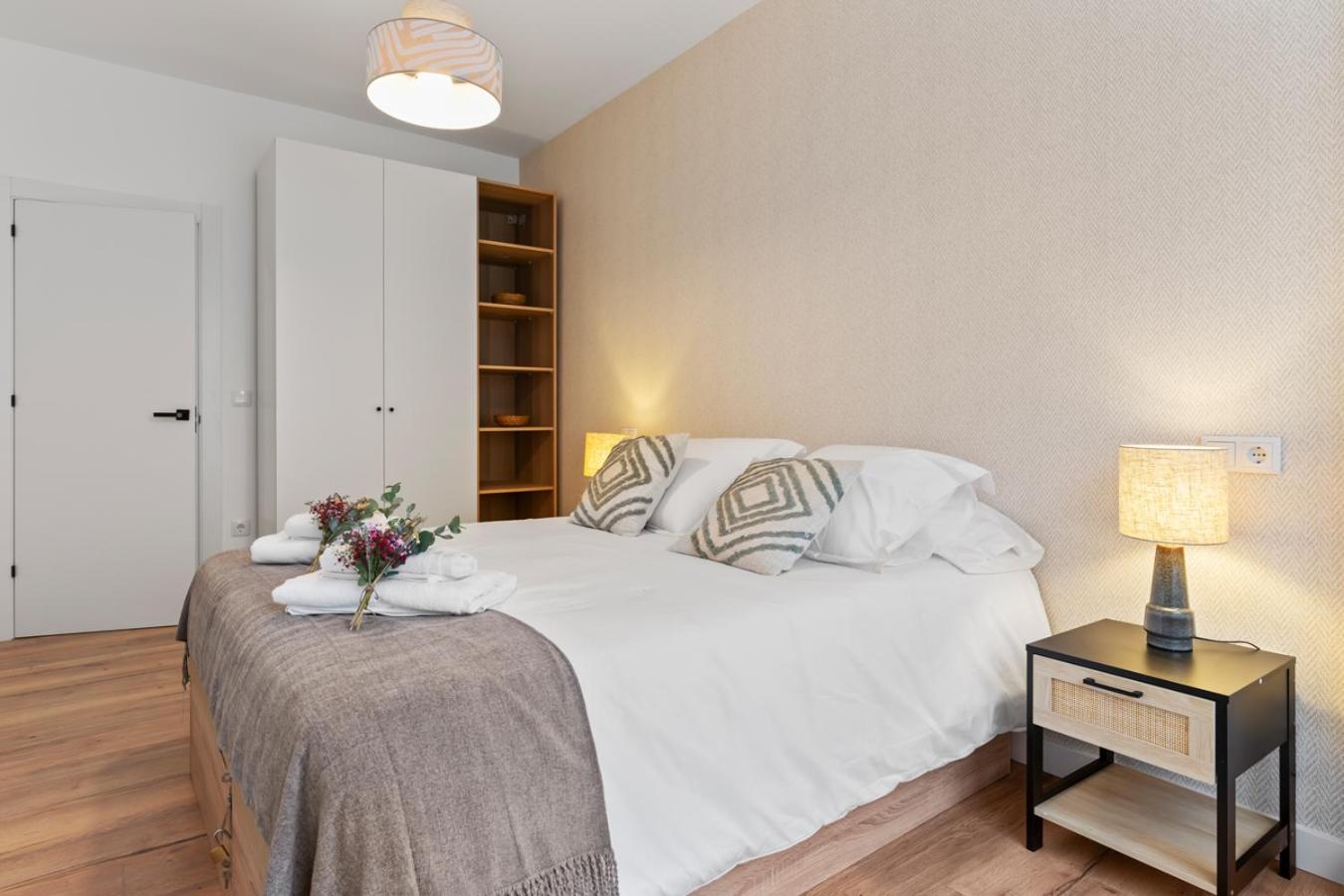 Matisse, Totalmente Reformado Y Modernista Apartment Gijón